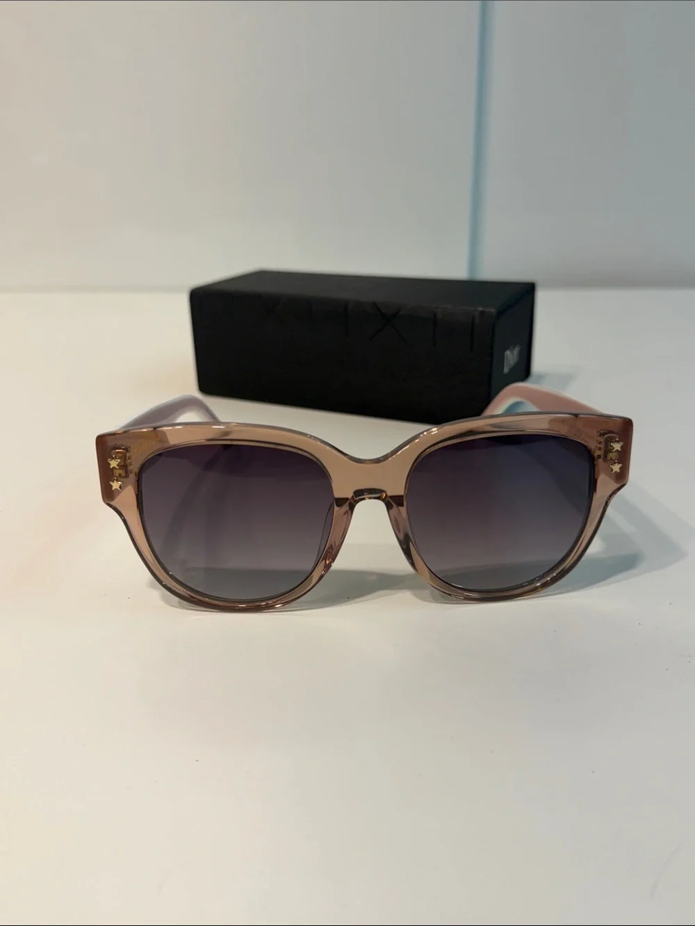 Like new women’s DIOR DIORPACIFIC butterfly frame in pink sunglasses